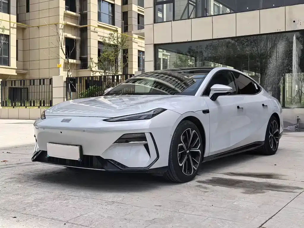 Geely Galaxy E8 — фото 1