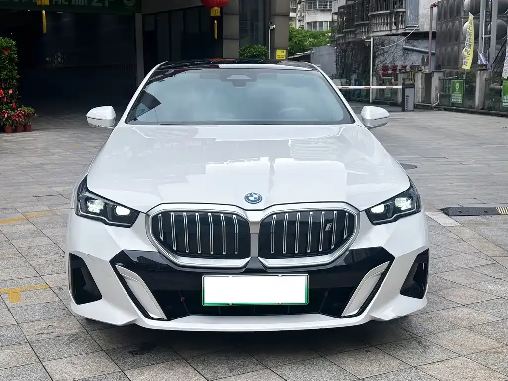 BMW i5 2025 из CN, фото 6