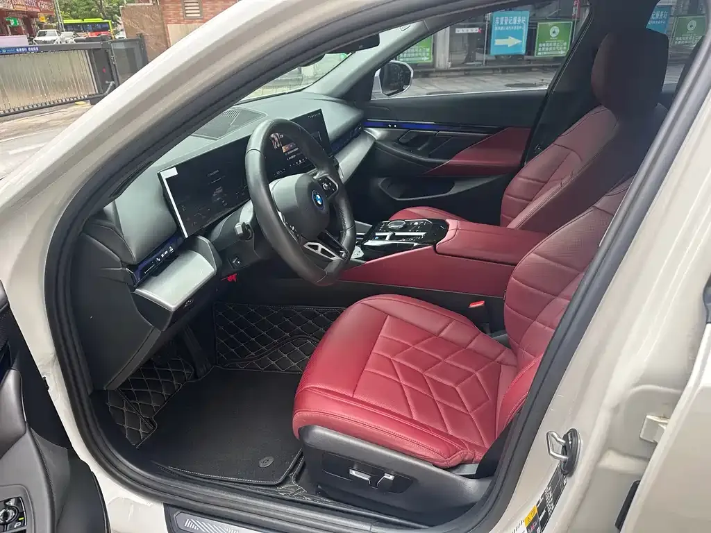 BMW i5 2025 из CN, фото 4