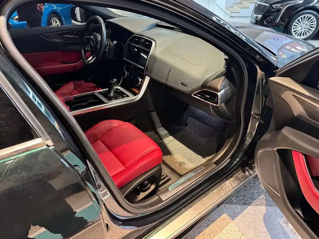 Jaguar XEL 2023 из CN, фото 7