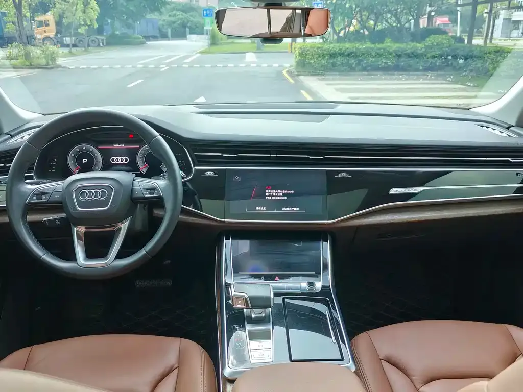 Audi Q7 2021 из CN, фото 2