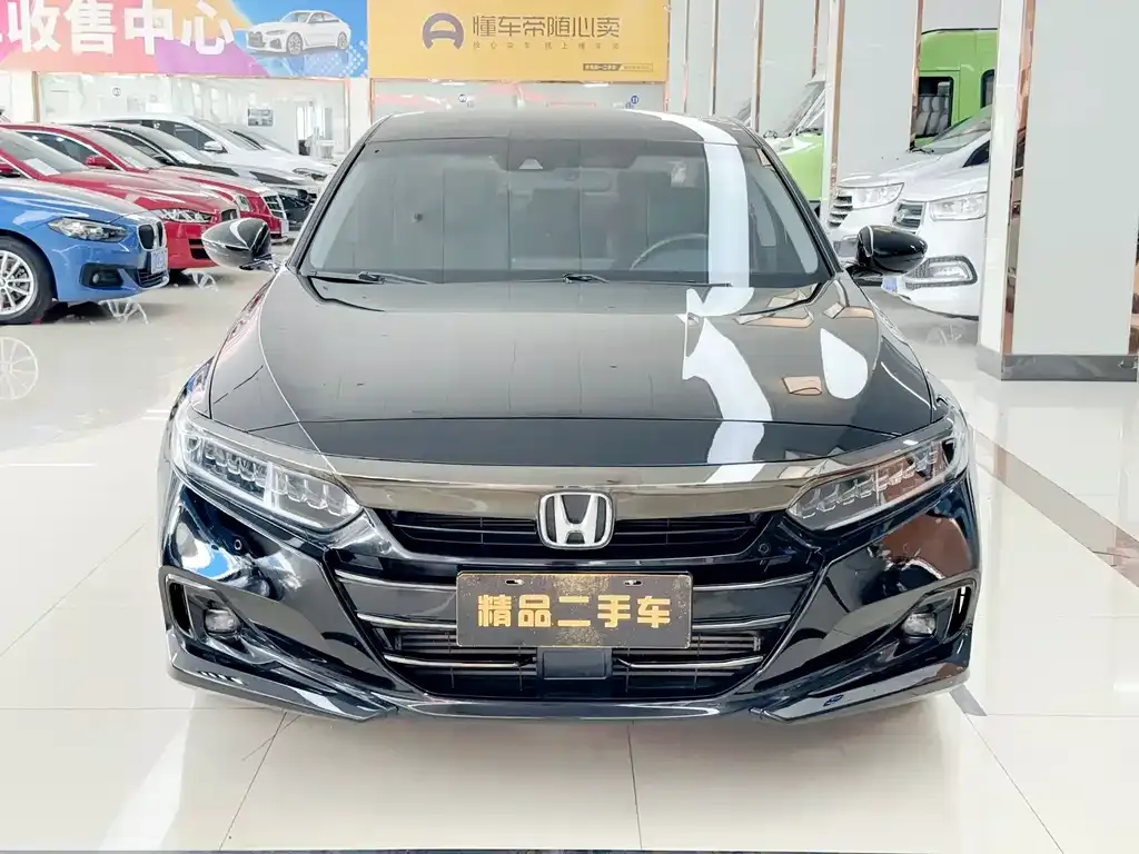 Honda Accord — фото 9