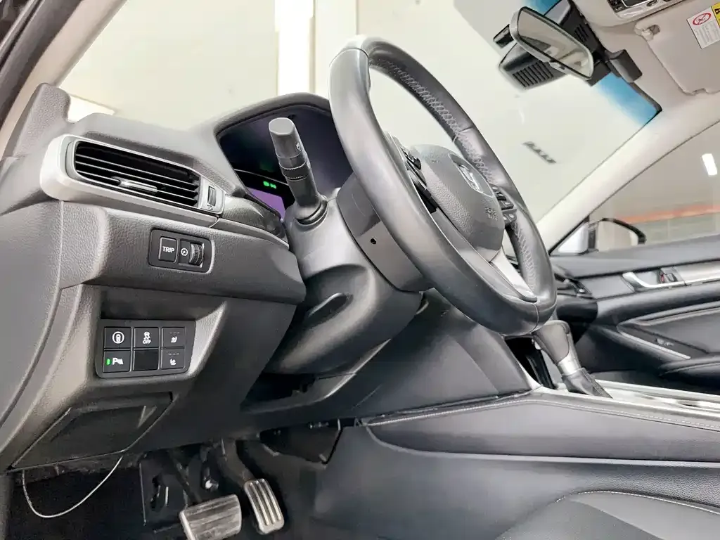 Honda Accord — фото 6