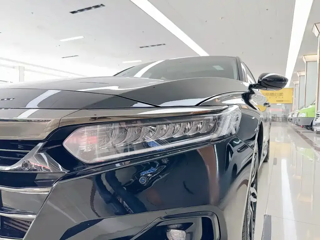 Honda Accord — фото 3