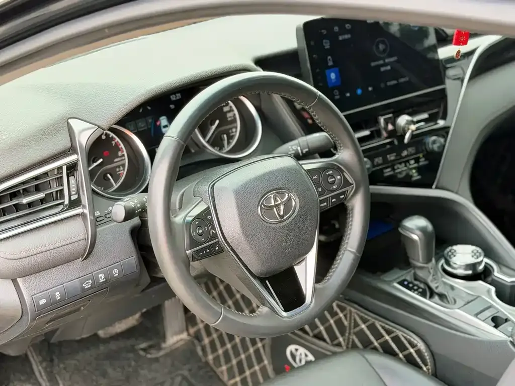 Toyota Camry 2023 из CN, фото 4