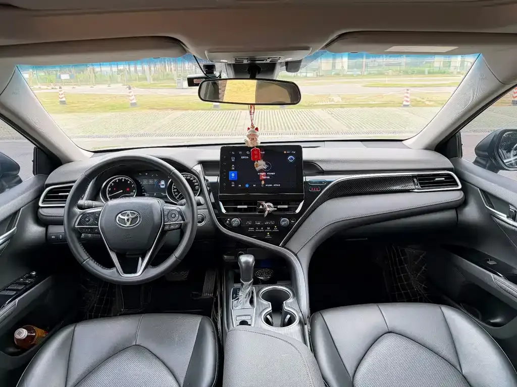 Toyota Camry 2023 из CN, фото 10