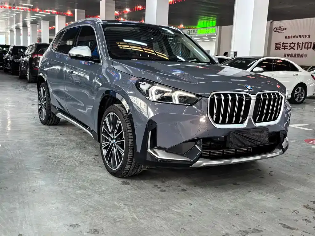 BMW X1 — фото 8