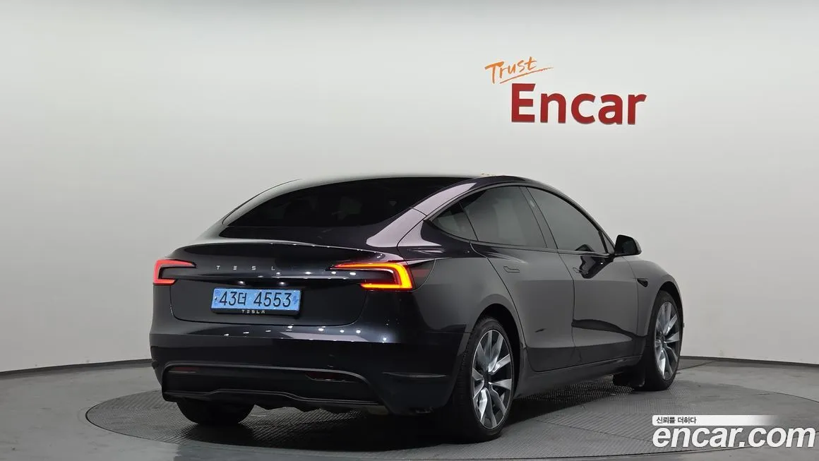 Tesla Model 3 — фото 5