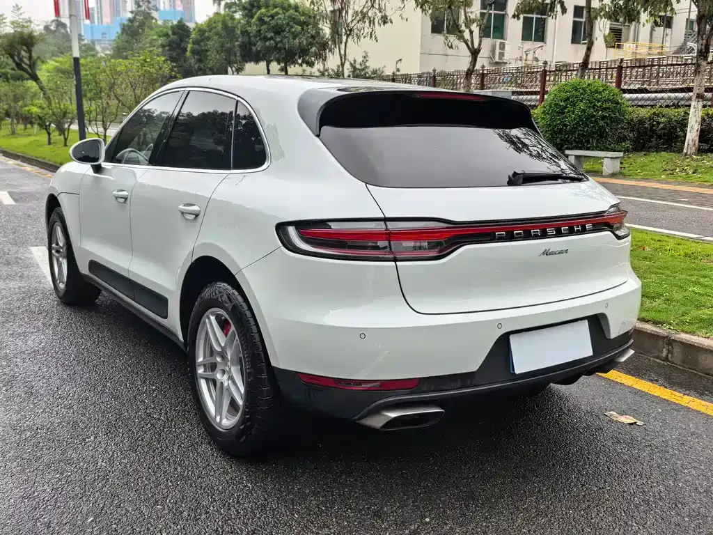 Porsche Macan — фото 9
