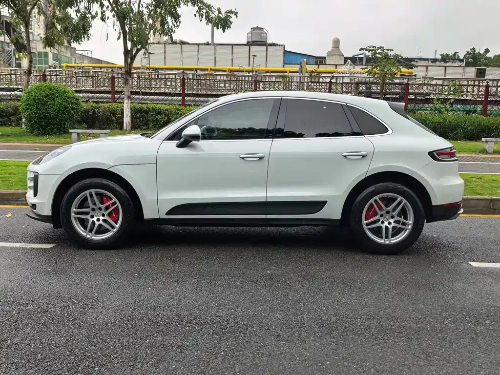 Porsche Macan — фото 10