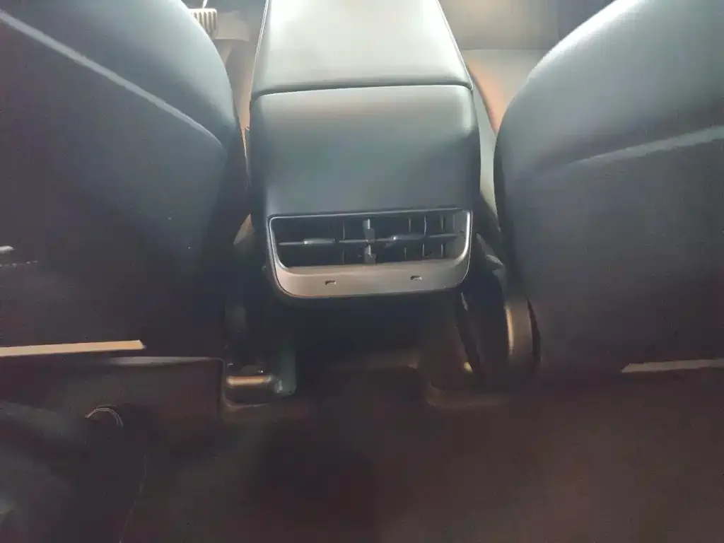 Tesla Model Y 2023 из CN, фото 10