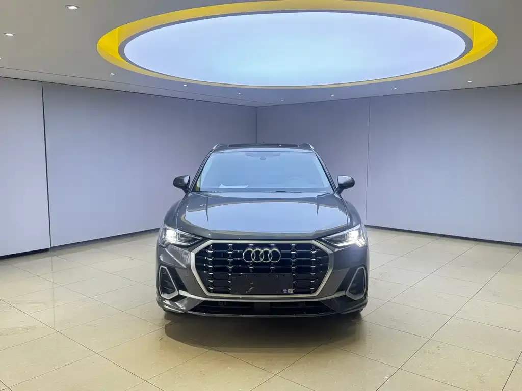 Audi Q3 — фото 10