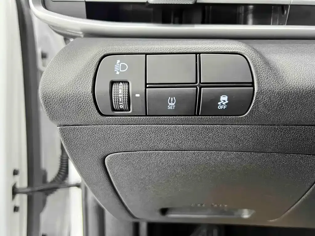 Hyundai Elantra — фото 10