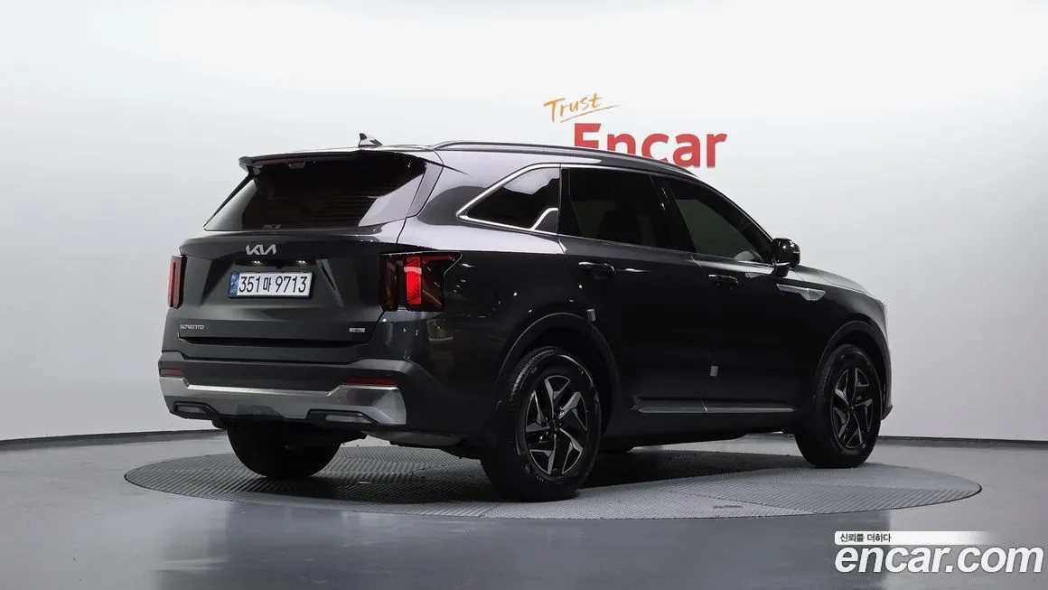 Kia Sorento — фото 9
