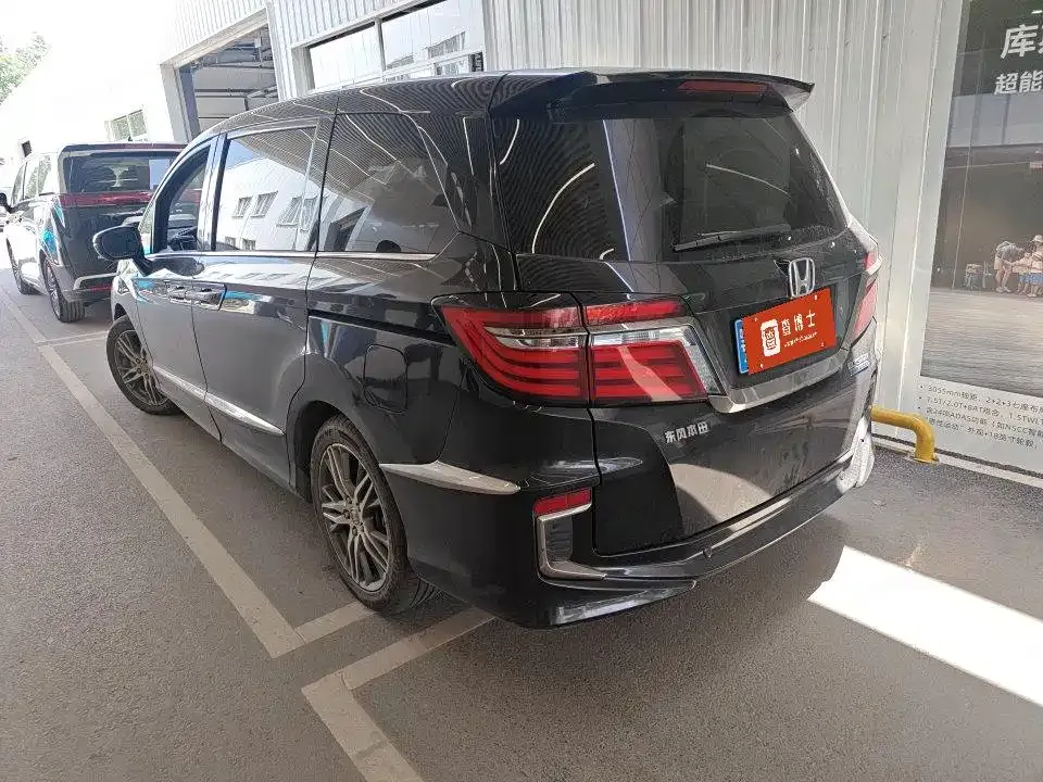 Honda Elysion 2021 из CN, фото 5