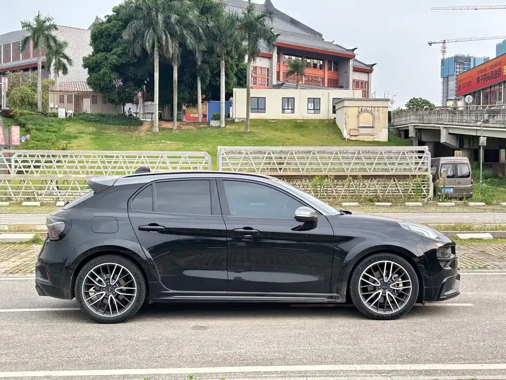 Lynk & Co 02 Hatchback 2022 из CN, фото 6
