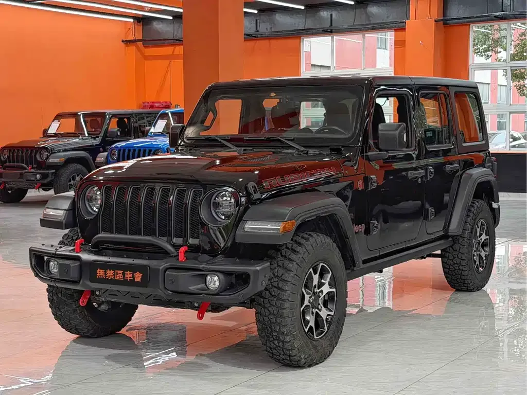 Jeep Wrangler — фото 1