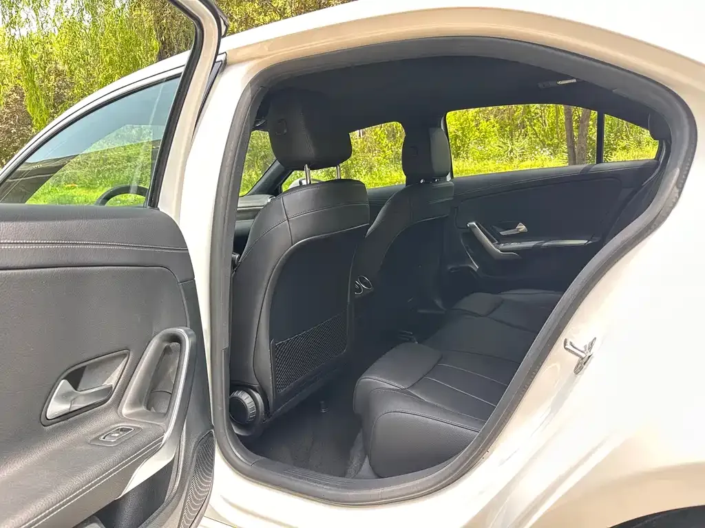 Mercedes-Benz A-Class 2021 из CN, фото 4