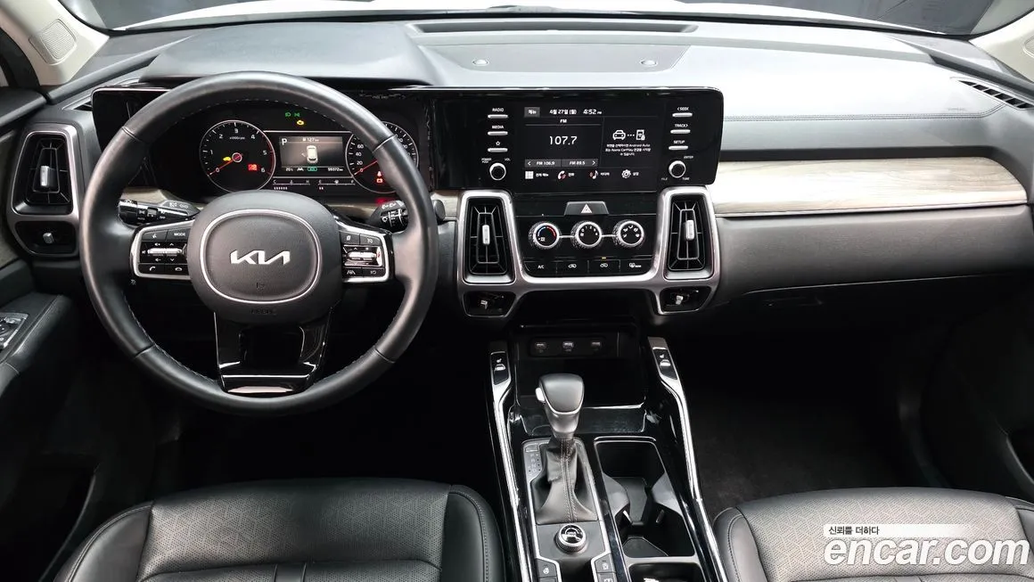 Kia Sorento — фото 8