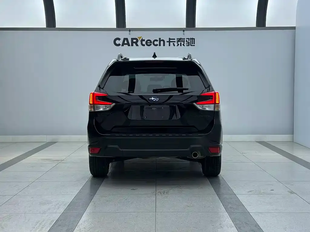 Subaru Forester 2022 из CN, фото 3