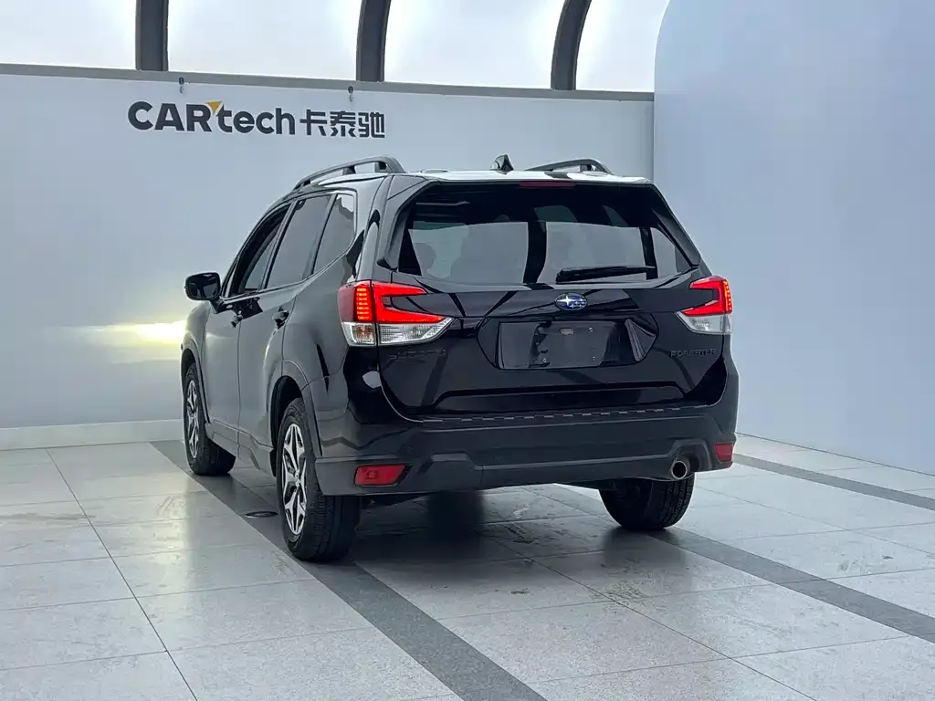 Subaru Forester 2022 из CN, фото 2