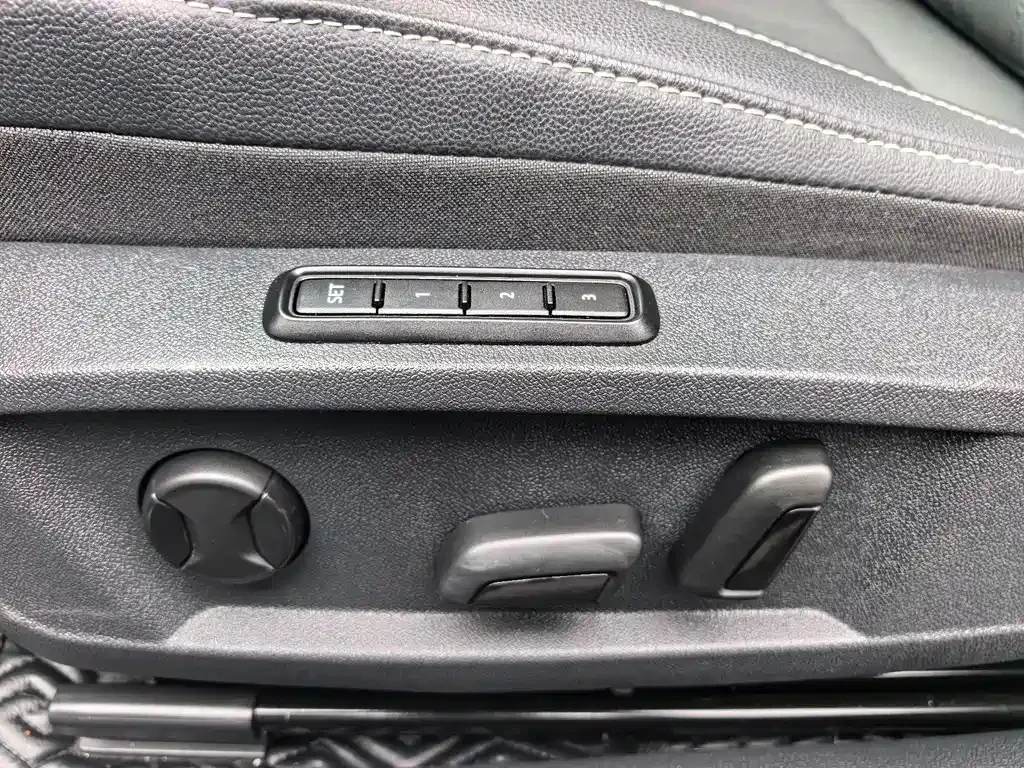 Volkswagen Passat — фото 6