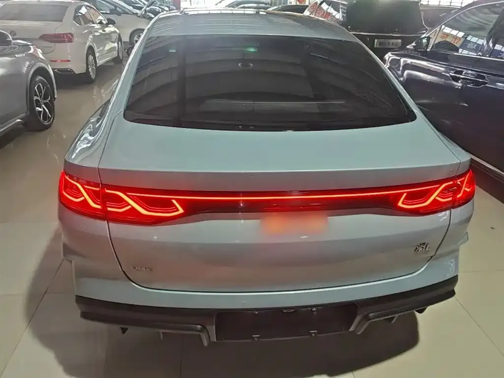 BYD Qin L — фото 3