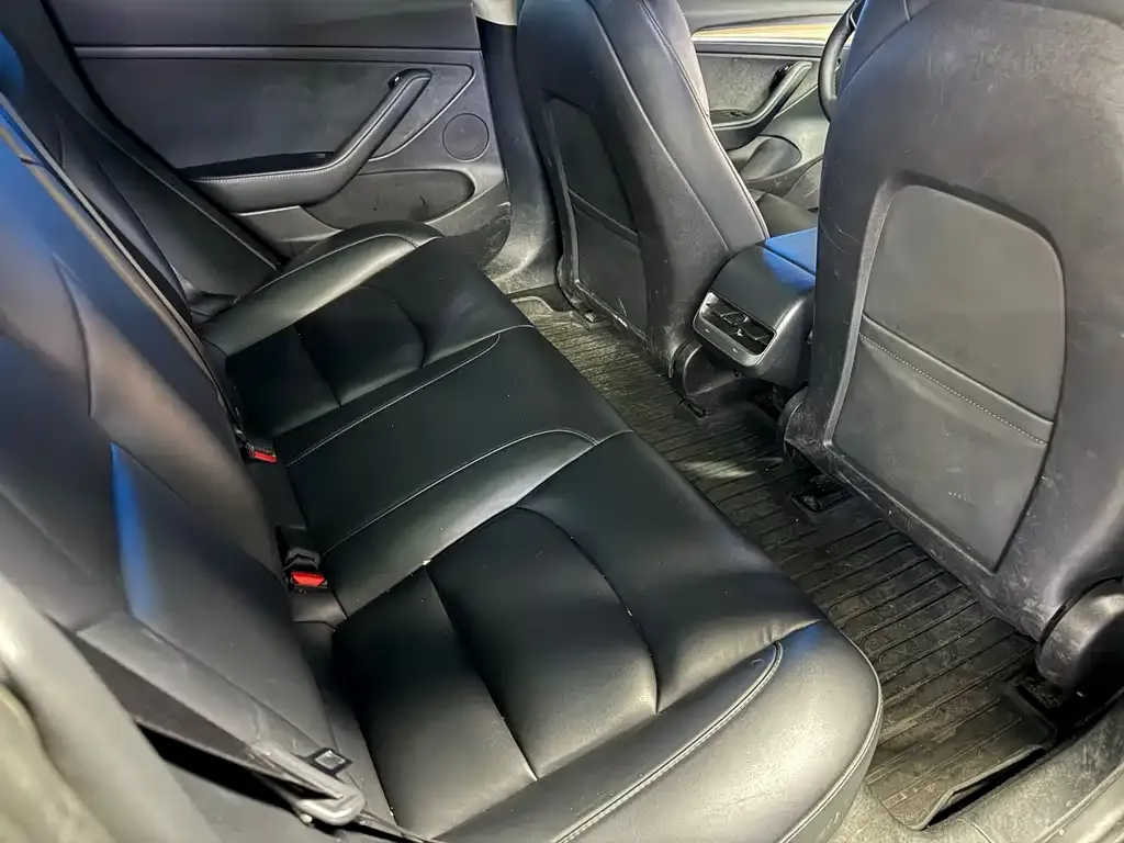 Tesla Model 3 — фото 6