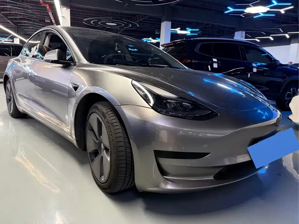 Tesla Model 3 — фото 10