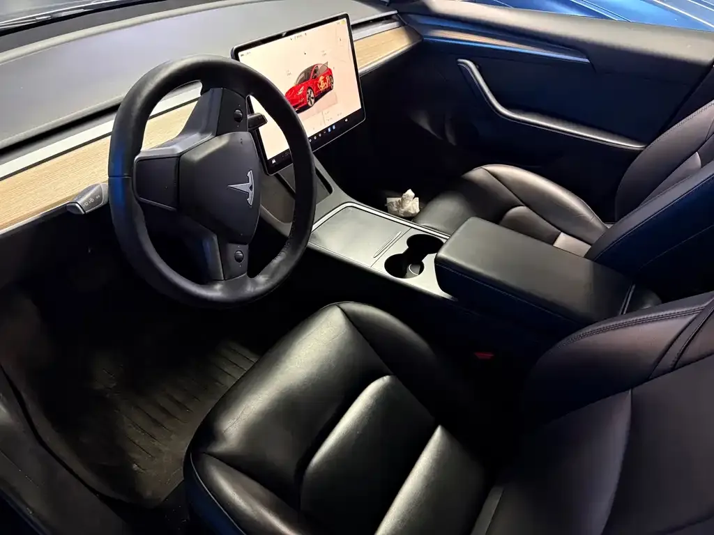 Tesla Model 3 — фото 5