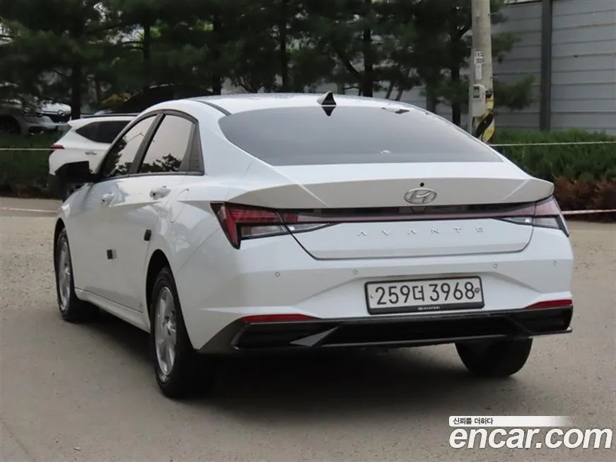 Hyundai AVANTE — фото 2