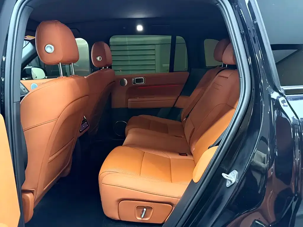 Li Auto L6 — фото 7