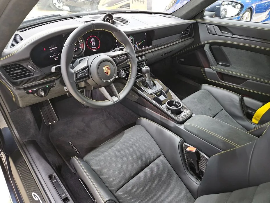Porsche 911 2022 из KR, фото 9