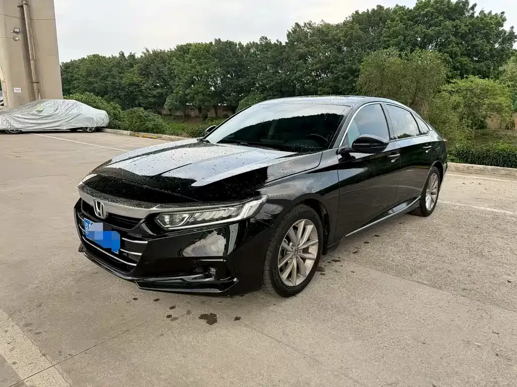Honda Accord — фото 1
