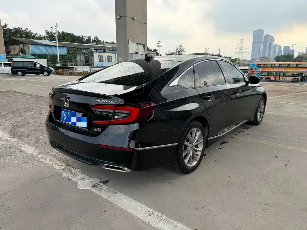 Honda Accord — фото 6