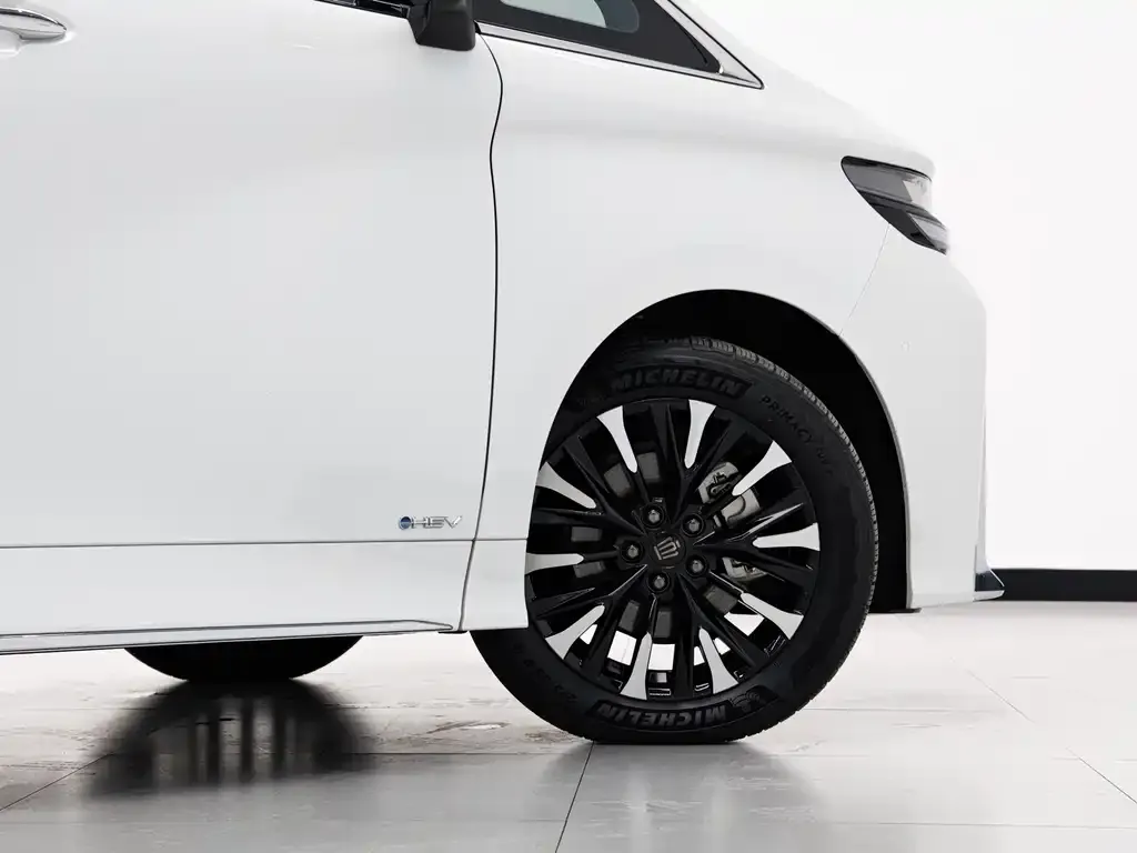 Toyota Vellfire — фото 4