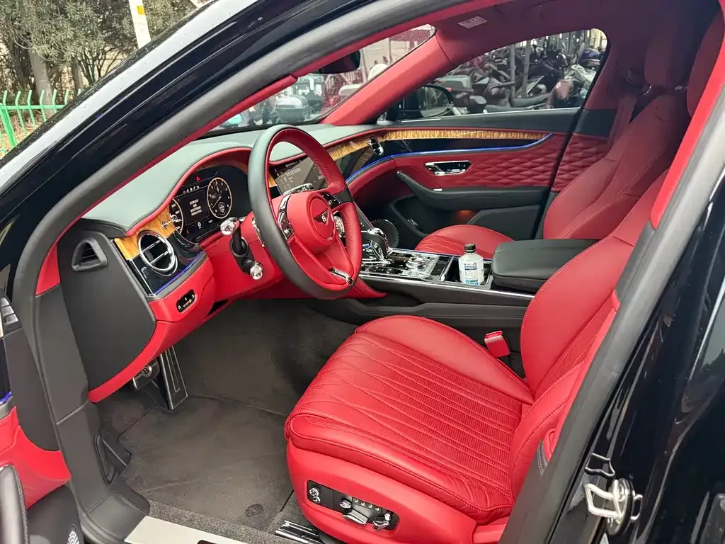 Bentley Flying Spur — фото 7