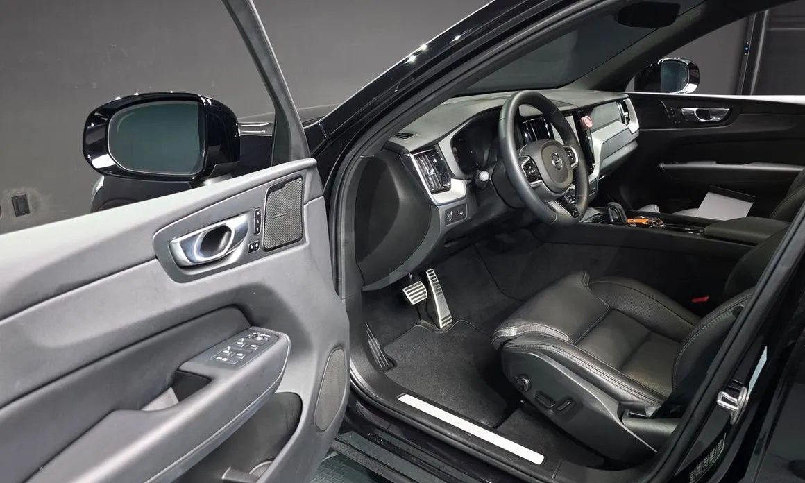 Volvo XC60 2022 из KR, фото 8