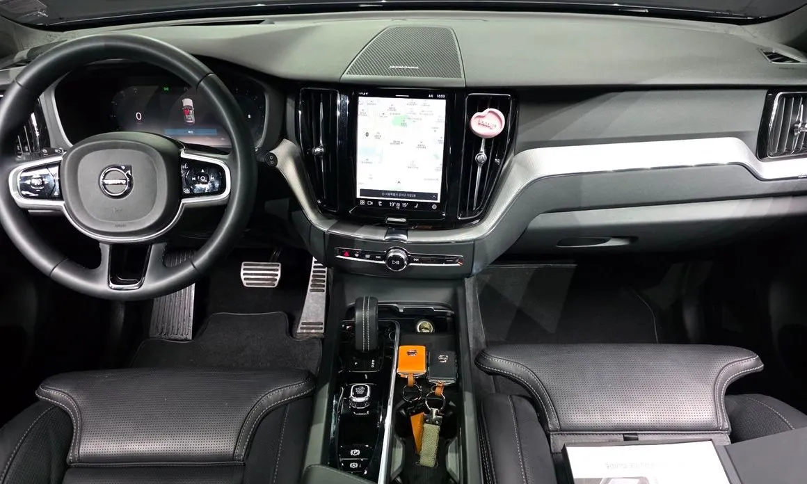 Volvo XC60 2022 из KR, фото 10