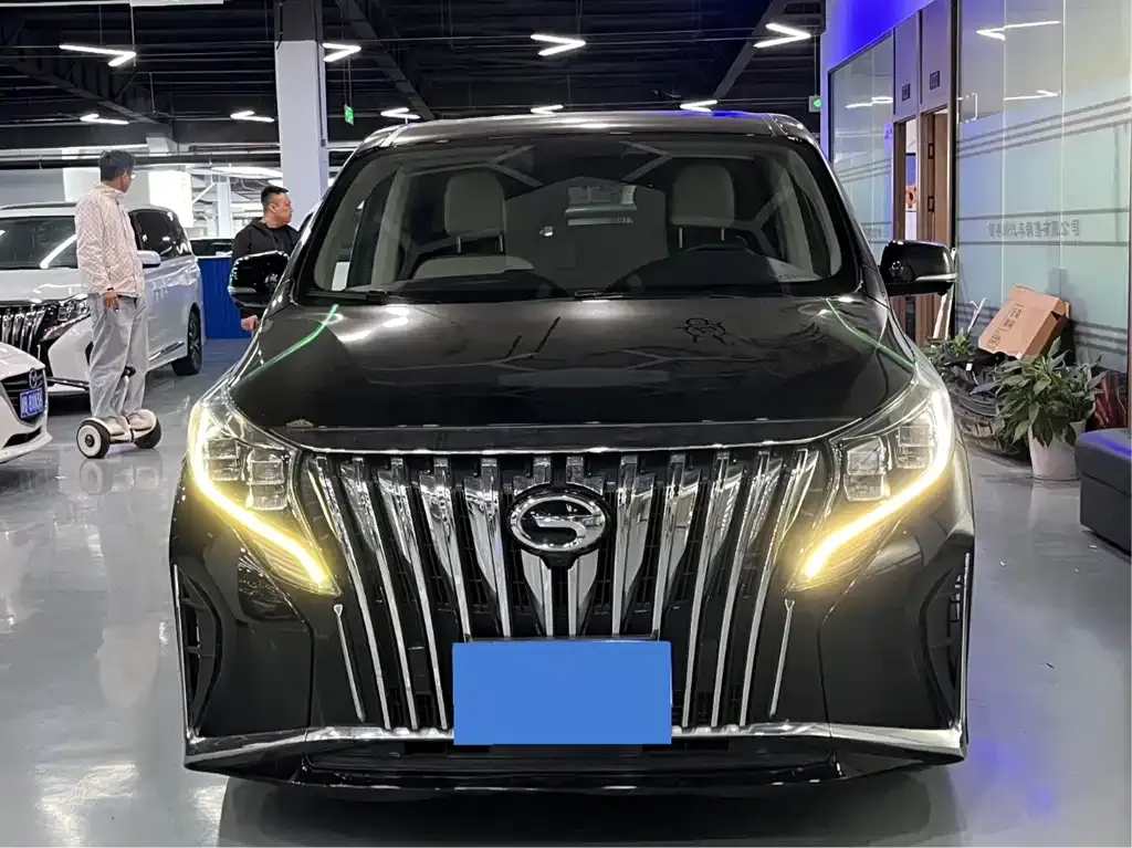 GAC Motor Trumpchi M8 — фото 10