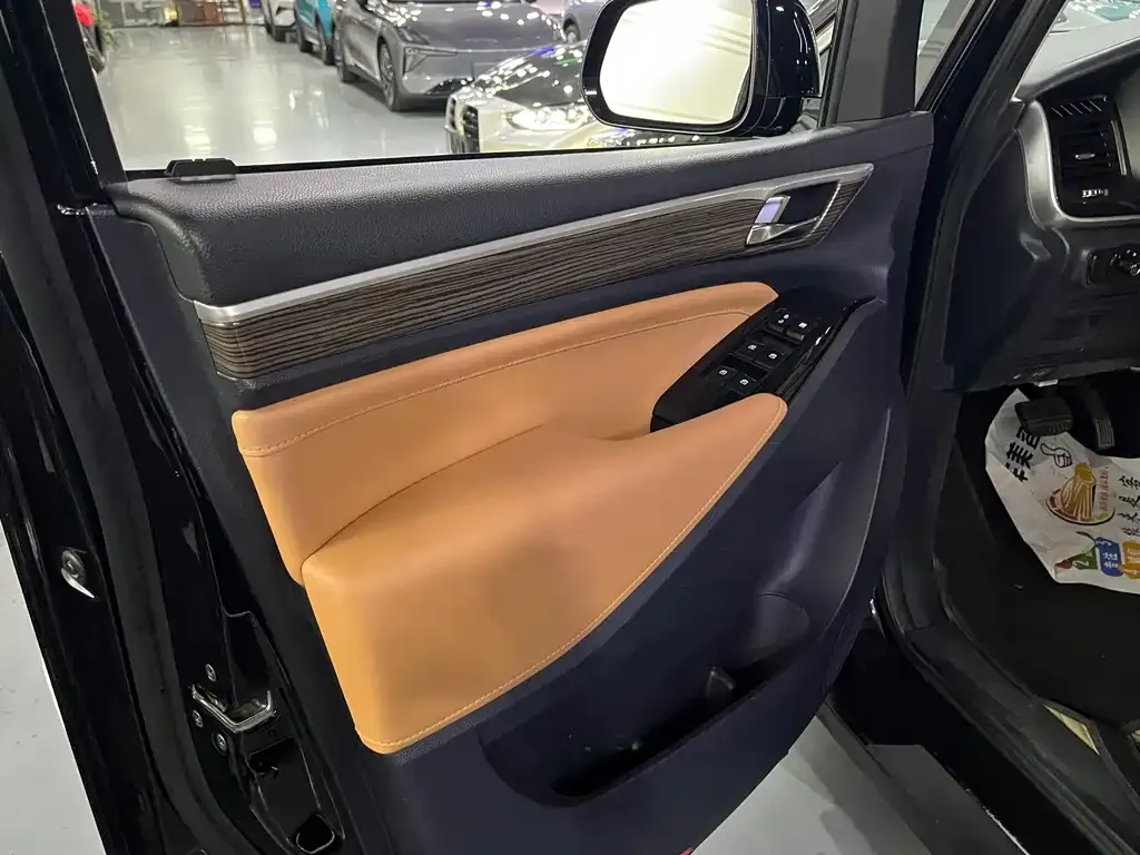 GAC Motor Trumpchi M8 — фото 3