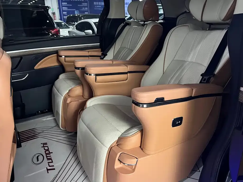 GAC Motor Trumpchi M8 — фото 4