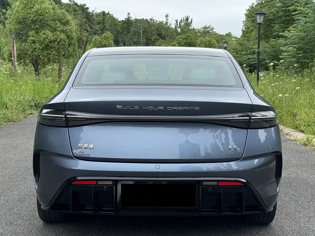 BYD Seal — фото 9