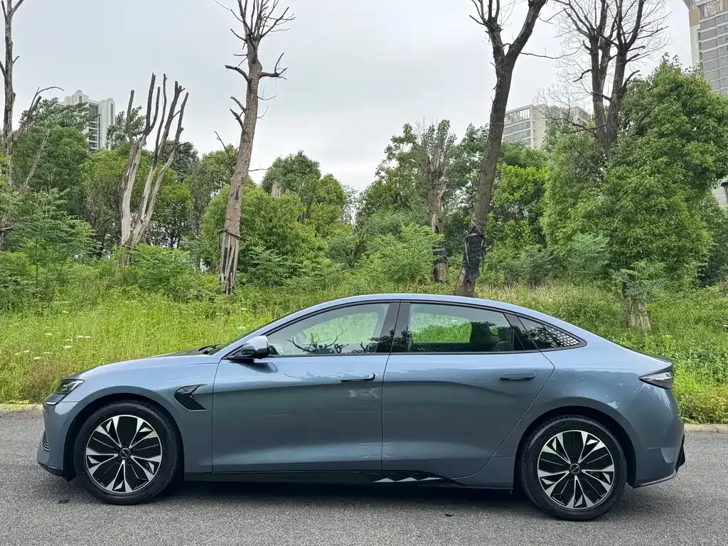 BYD Seal — фото 6