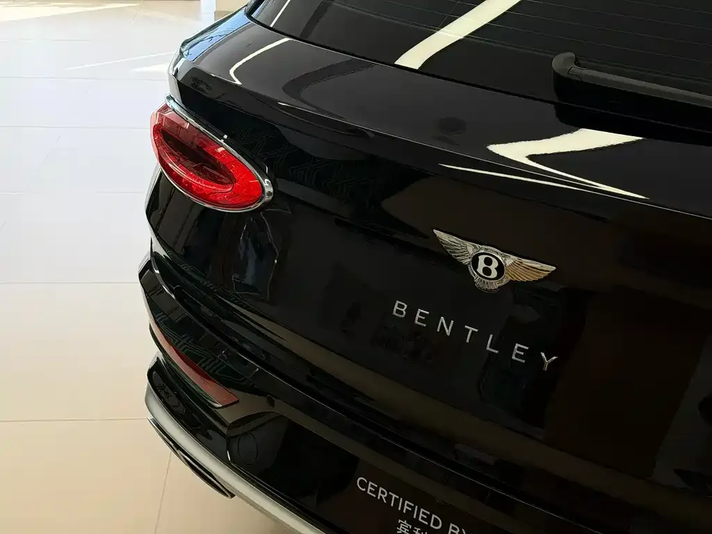 Bentley Bentayga — фото 2