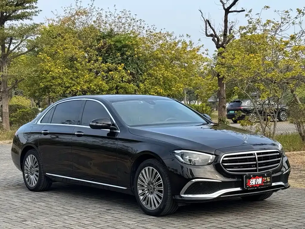 Mercedes-Benz E-Class — фото 10