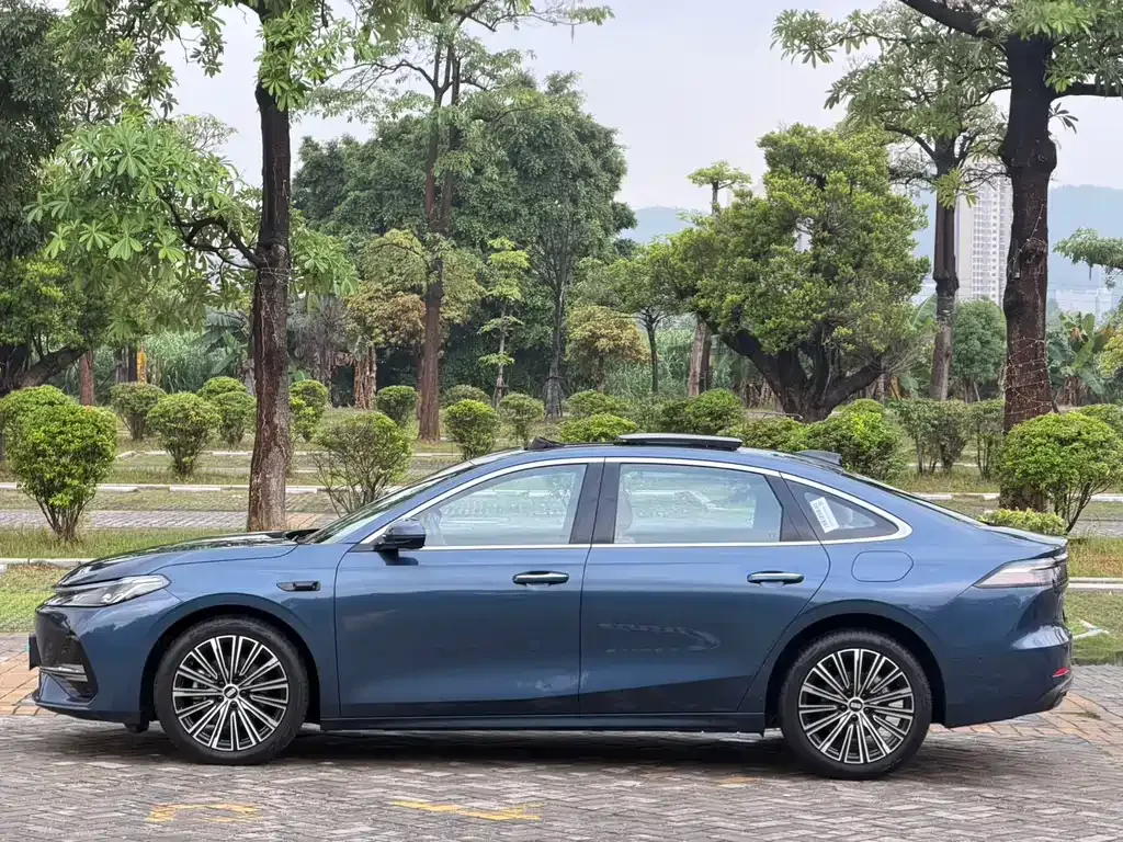 Geely Galaxy A7 — фото 7