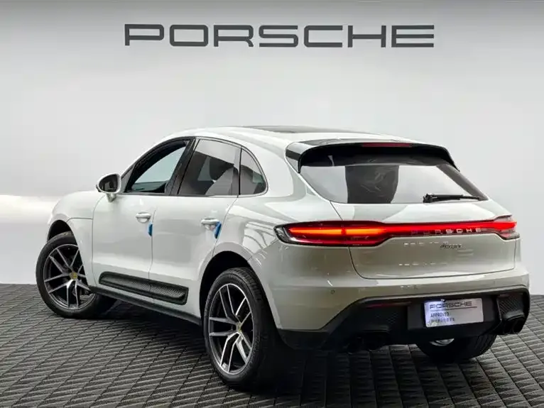 Porsche Macan — фото 8