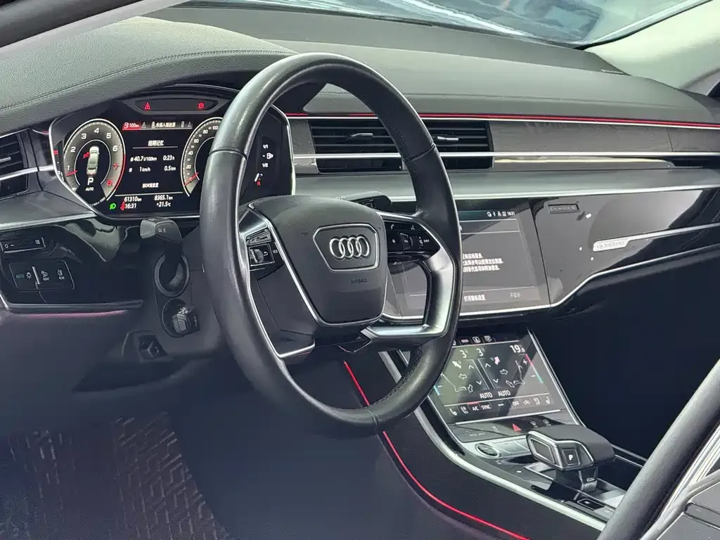 Audi A8 — фото 9