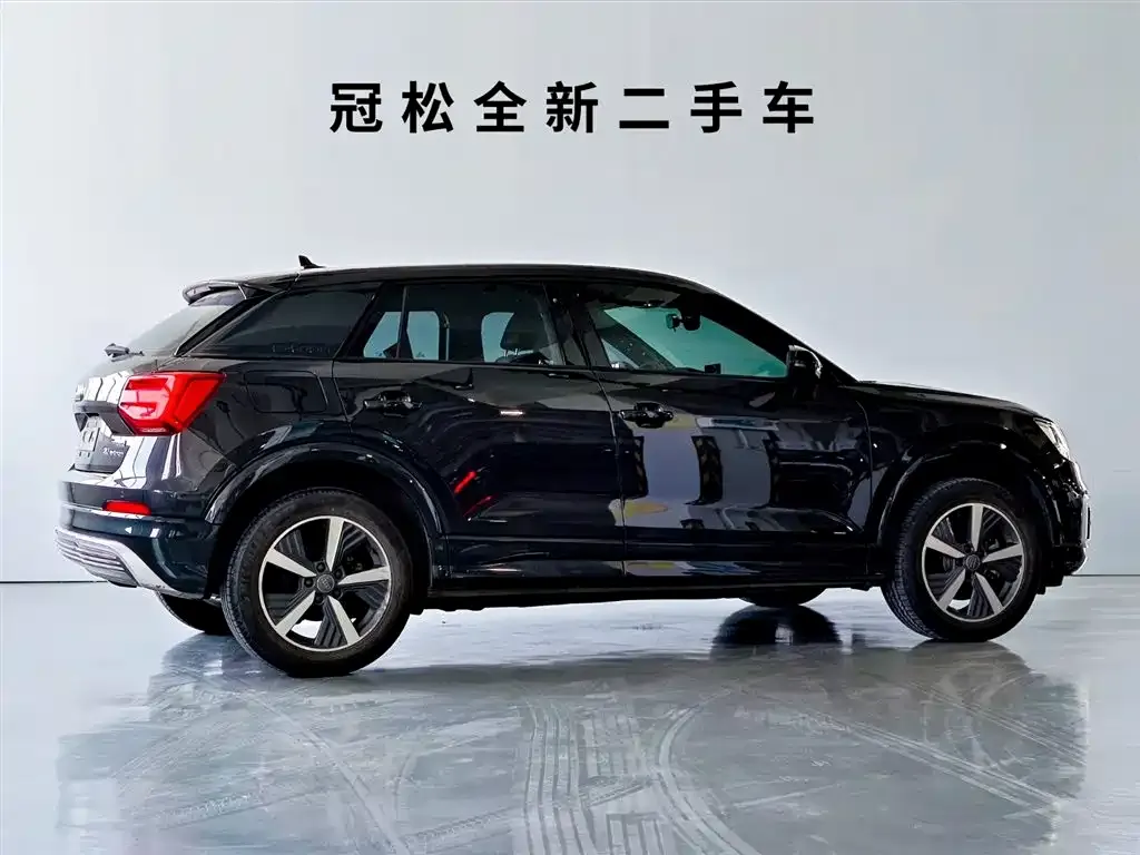 Audi Q2L e-tron — фото 5